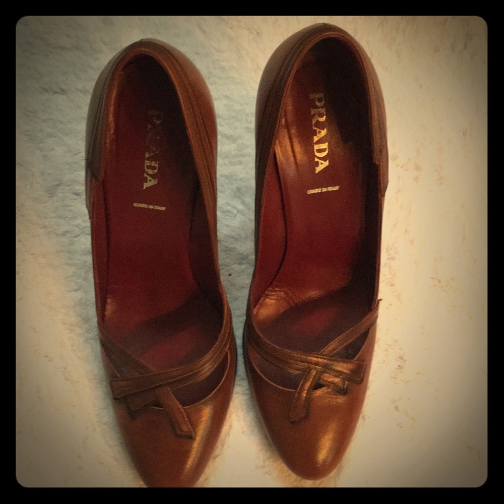 Womens Prada Heels- Size 40 (fits like US 9)